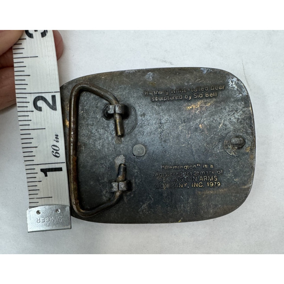 Vintage Remington Belt Buckle 1979 Running White Tail Deer Buck Pewter Hunting - Picture 5 of 8